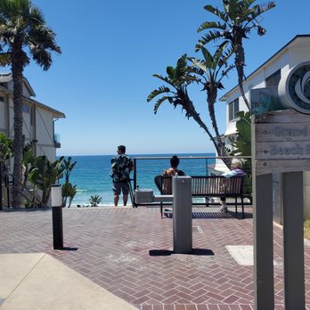Carlsbad City Beach - Grand Avenue beach entrance - Beaches Near Me - Carlsbad, California