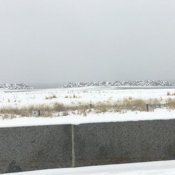 Winthrop Beach Inn and Suites - 12-17-2016. Winthrop beach first real snowfall of the season - Hotels Near Me - Winthrop, Massachusetts Winthrop Beach Inn and Suites - 12-17-2016. Winthrop beach first real snowfall of the season - Hotels Near Me - Winthrop, Massachusetts
