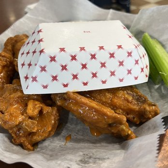 Anchor Bar - chicken wings and celery in a basket - Chicken Wings Near Me - Buffalo, New York Anchor Bar - chicken wings and celery in a basket - Chicken Wings Near Me - Buffalo, New York