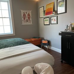 Natural Beauty Day Spa - Massage and aesthetics room