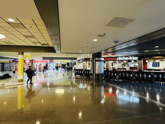 Pittsburgh International Airport by null