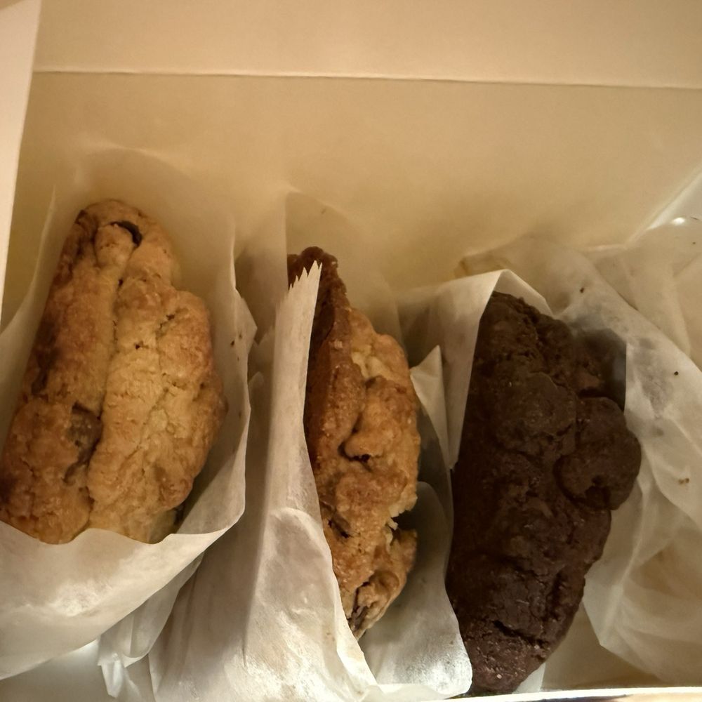 Levain Bakery - Bakeries Near Me - Long Island City, New York Levain Bakery - Bakeries Near Me - Long Island City, New York