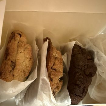 Levain Bakery - Bakeries Near Me - Long Island City, New York