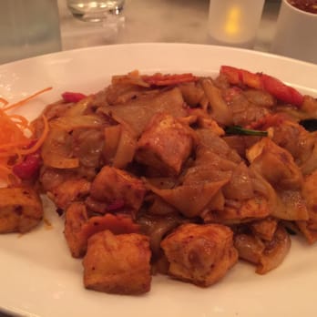 Thai Terminal - Drunken Noodles with Tofu - Thai Near Me - New York, New York Thai Terminal - Drunken Noodles with Tofu - Thai Near Me - New York, New York