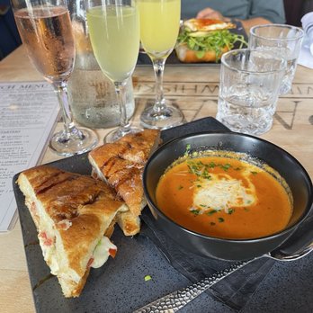 Parallel Wine and Whiskey Bar - Grilled cheese & tomato bisque - Wine Bars Near Me - Ashburn, Virginia Parallel Wine and Whiskey Bar - Grilled cheese & tomato bisque - Wine Bars Near Me - Ashburn, Virginia