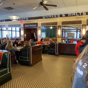 Yours Truly Restaurant - Seating - American Near Me - Valley View, Ohio Yours Truly Restaurant - Seating - American Near Me - Valley View, Ohio