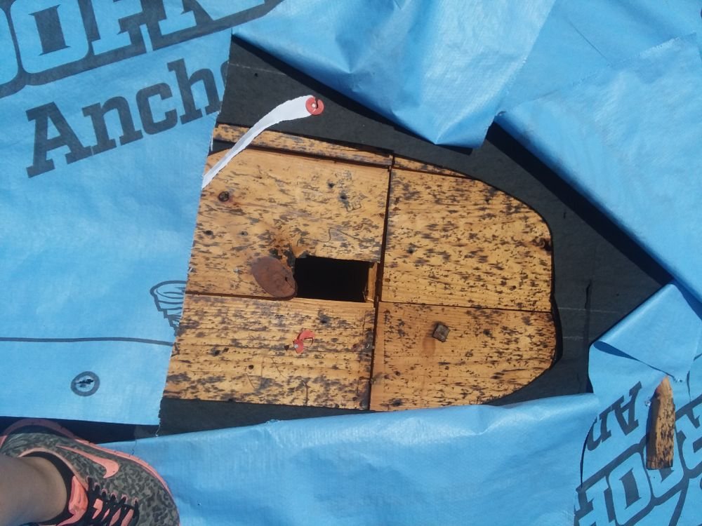 Slide of Tres Coronas Roofing