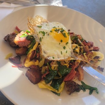 Public House Temecula - Corned Beef Hash - New American Near Me - Temecula, California