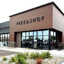 Pizza Shop - Restaurant Exterior and Patio