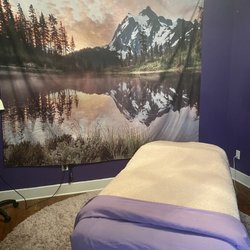 Your Beautiful Life - Relaxing healing massage room