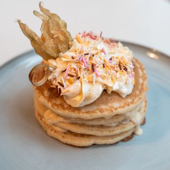 Den Noc - Caramel mascarpone - Bistros Near Me - Prague, Puerto Rico