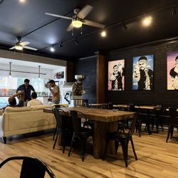 Blacc Vanilla Cafe - Decor 2