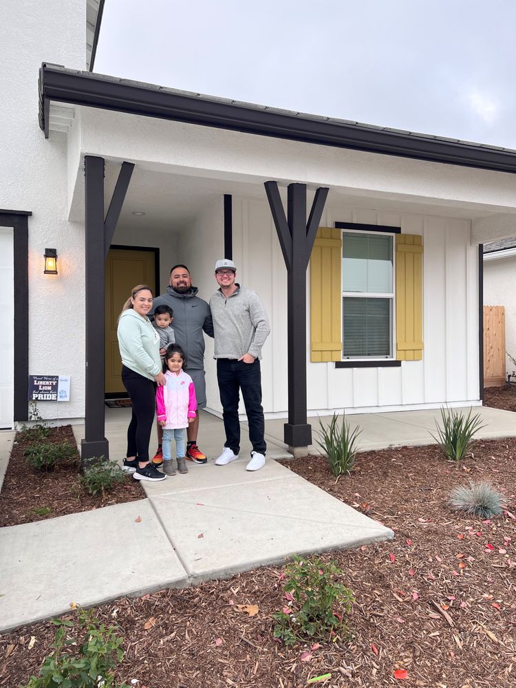 THE SHAWN TEAM OF REAL BROKER Updated August 2024 20 Photos 157 S