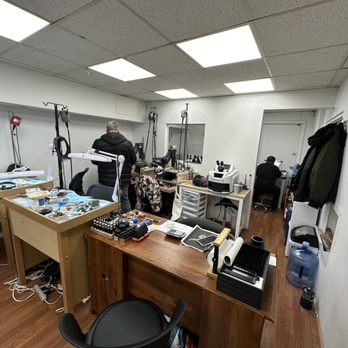 1. PLM Jewelers