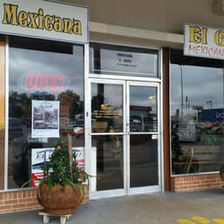 El Girasol Mexican Restaurant - Front doors