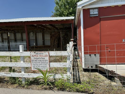 Apple Holler by null
