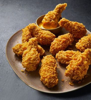 bb.q Chicken Astoria by null