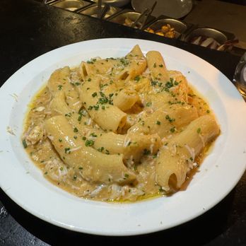 Strakers - Crab - Modern European Near Me - London, XGL