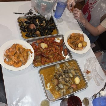 Craving Crab Haus - good flavor - Cajun/Creole Near Me - Riverside, California