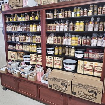 World's Largest Gift Store - Gift Shops Near Me - Phillipsburg, Missouri