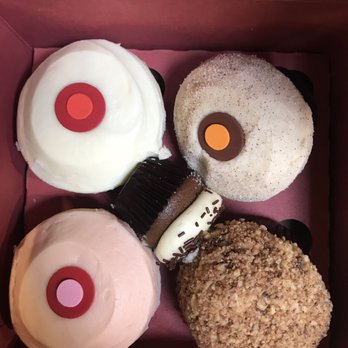 Sprinkles Georgetown - Cupcakes - Bakeries Near Me - Washington, DC, District of Columbia