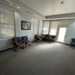 Solano Primary Care Medical Group - Waiting area