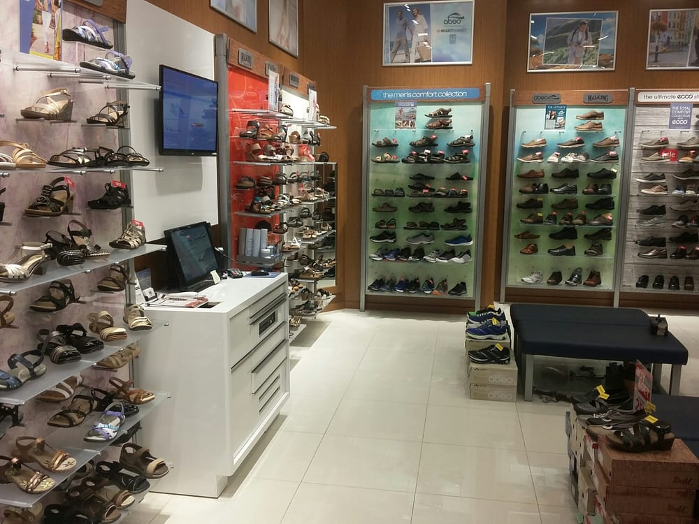 WALKING CO Updated September 2024 3501 S Tamiami Trl, Sarasota