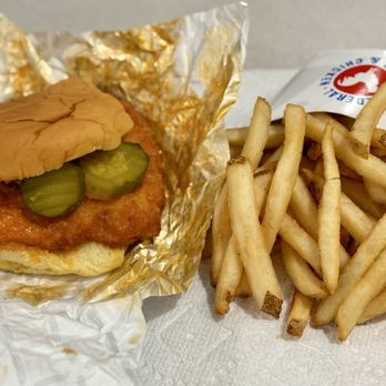 Federal Donuts & Chicken - Buffalo Chicken Sandwich & Fries - Coffee & Tea Near Me - Marlton, New Jersey