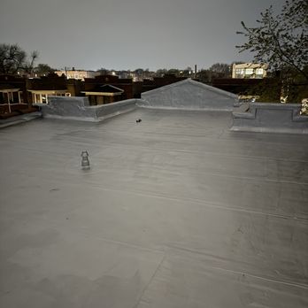 Luna's Roofing Service - Roof from the back looking to the front - Roofing Near Me - Chicago, Illinois Luna's Roofing Service - Roof from the back looking to the front - Roofing Near Me - Chicago, Illinois