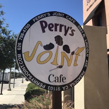 Perry's Joint - Front of Cafe - Sandwiches Near Me - Pasadena, California