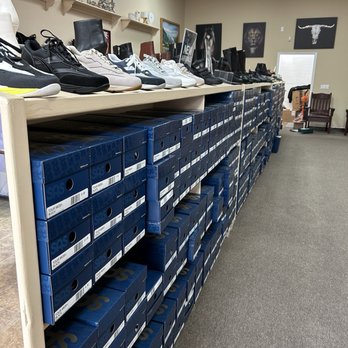 Shoe Comfort - Row of SAS shoes - Shoe Stores Near Me - Los Angeles, California