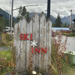 Ski Inn