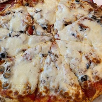 Filippi's Pizza Grotto - Pepperoni, mushroom & olive pizza...delicious! - Italian Near Me - Napa, California Filippi's Pizza Grotto - Pepperoni, mushroom & olive pizza...delicious! - Italian Near Me - Napa, California