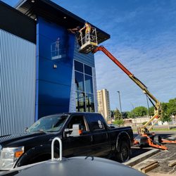 Fractal Fabrication - Installing Architectural Brackets
