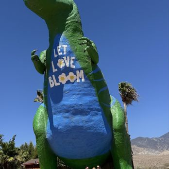 Cabazon Dinosaurs - Museums Near Me - Cabazon, California
