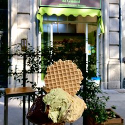 Il Gelato del Gianni - Dark chocolate, pisstacho and tiramisu