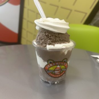 Jeremiah's Italian Ice - Cookies and cream ice with vanilla ice cream - Ice Cream & Frozen Yogurt Near Me - Orlando, Florida Jeremiah's Italian Ice - Cookies and cream ice with vanilla ice cream - Ice Cream & Frozen Yogurt Near Me - Orlando, Florida