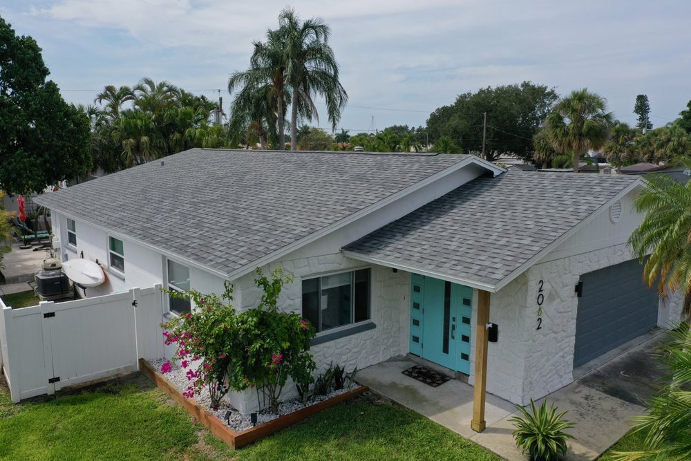 Slide of Shon Boswell Roofing