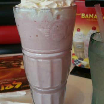 Steak ’n Shake - My strawberry milkshake yummy!!! - American Near Me - St. Petersburg, Florida Steak ’n Shake - My strawberry milkshake yummy!!! - American Near Me - St. Petersburg, Florida