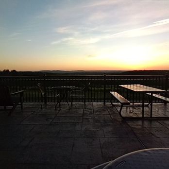 Gouveia Vineyards - Wineries Near Me - Wallingford, Connecticut