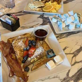Porter's - Biscuits and gravy, french toast - Salad Near Me - Springdale, Utah