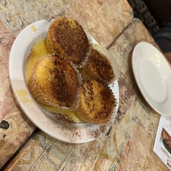 Carolina Kitchen Bar & Grill - Soul Food Near Me - Hyattsville, Maryland