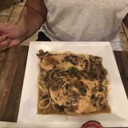 Amalfi's Italian Restaurant & Pizzeria - Chicken Marsala