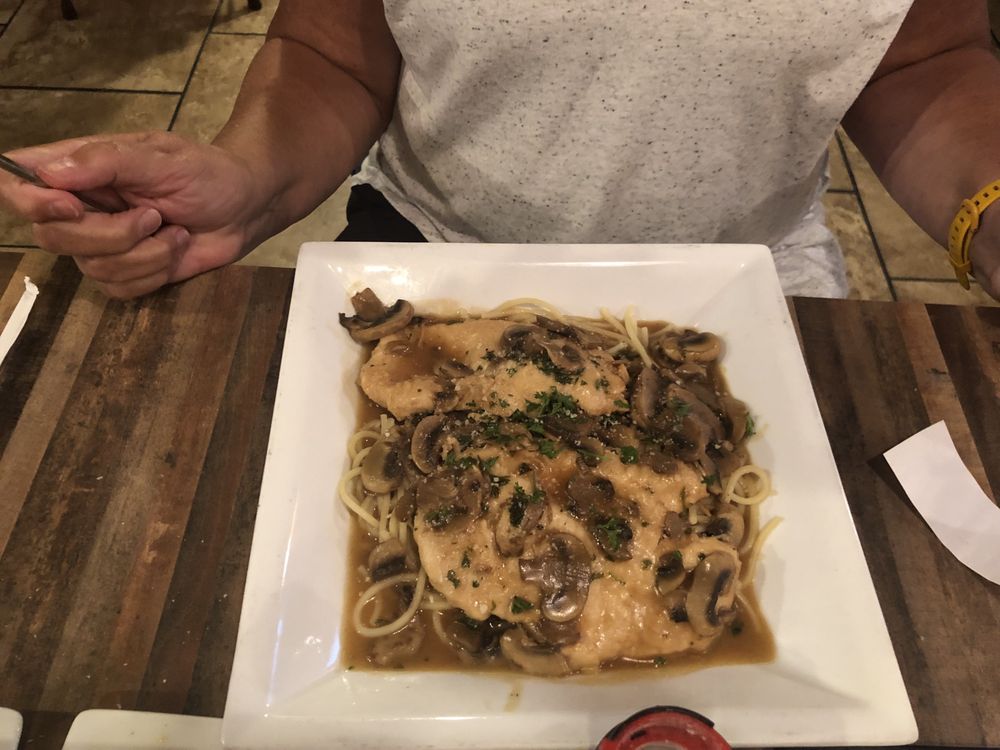 AMALFI’S ITALIAN RESTAURANT & PIZZERIA Updated November 2024 33