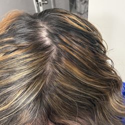 Paul Mitchell The School Arlington - Result of the left side of my head: thin highlights with hardly any bleach application