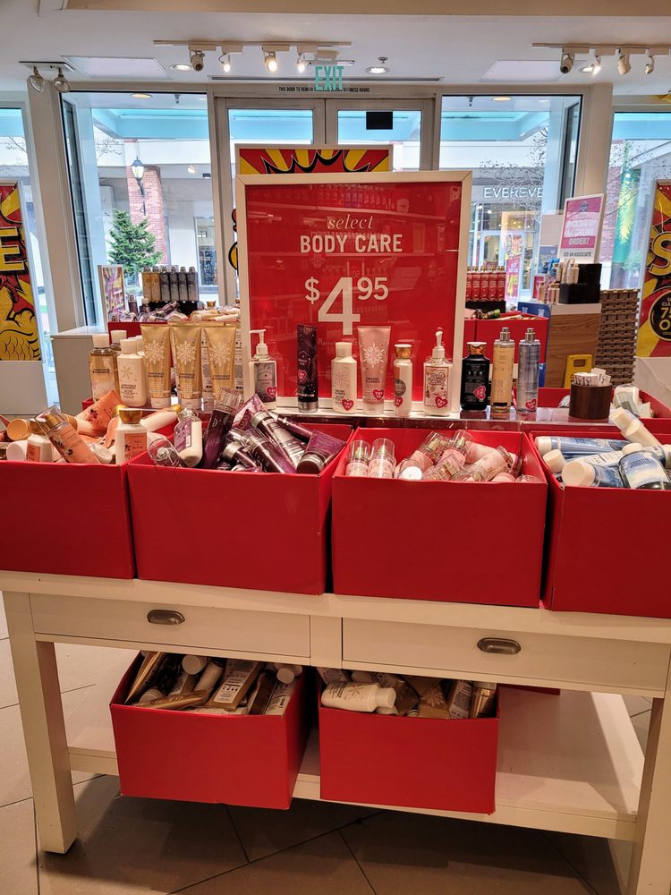 BATH & BODY WORKS Updated September 2024 22 Reviews 16413 NE 74th