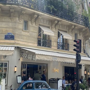 Le Café de l'Alma - Outside - French Near Me - Paris, 75