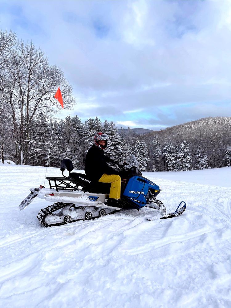 SNOWMOBILE VERMONT Updated August 2024 22 Photos & 25 Reviews 170