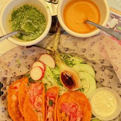 Panamá - Marlin tacos with 3 salsas