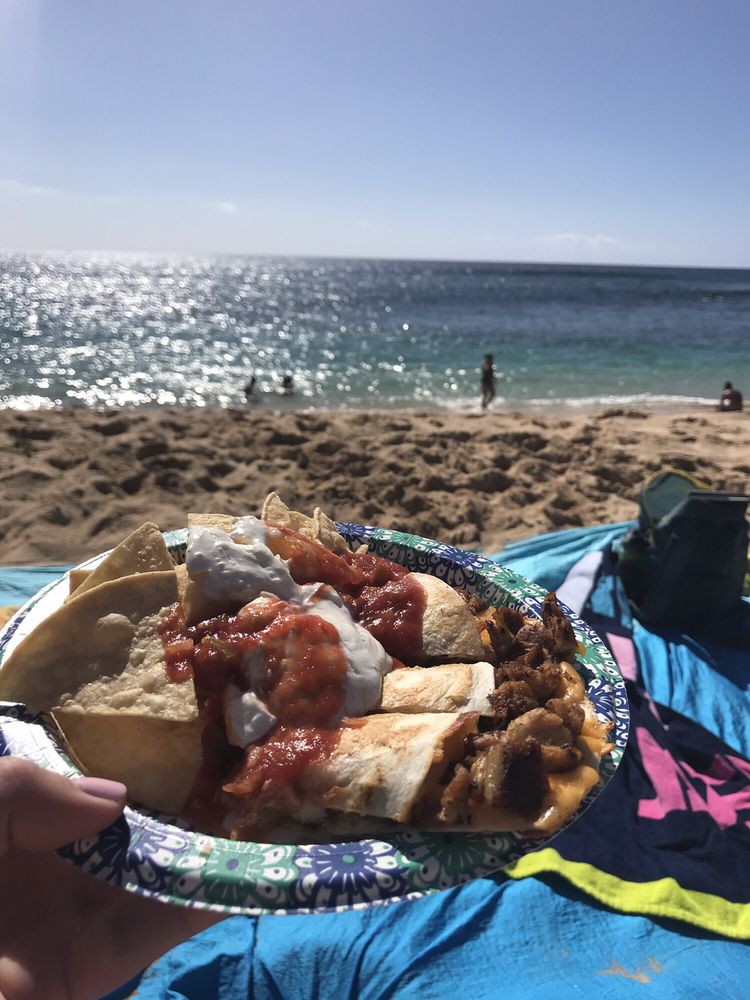 Big Wave Dave's Quesadillas, Waianae Roadtrippers